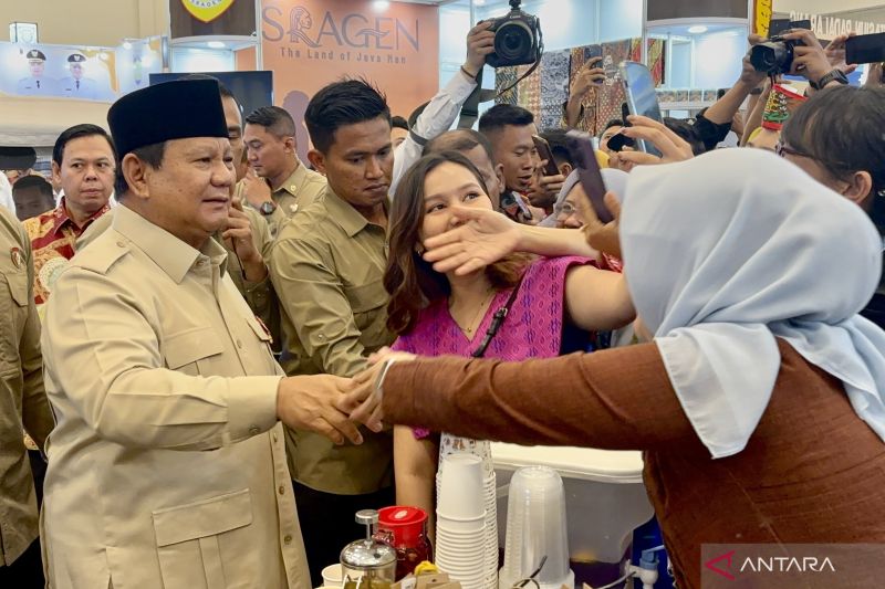 prabowo-puji-bupati-lahat-menghemat-sampai-rp462-miliar-karena-efisiensi