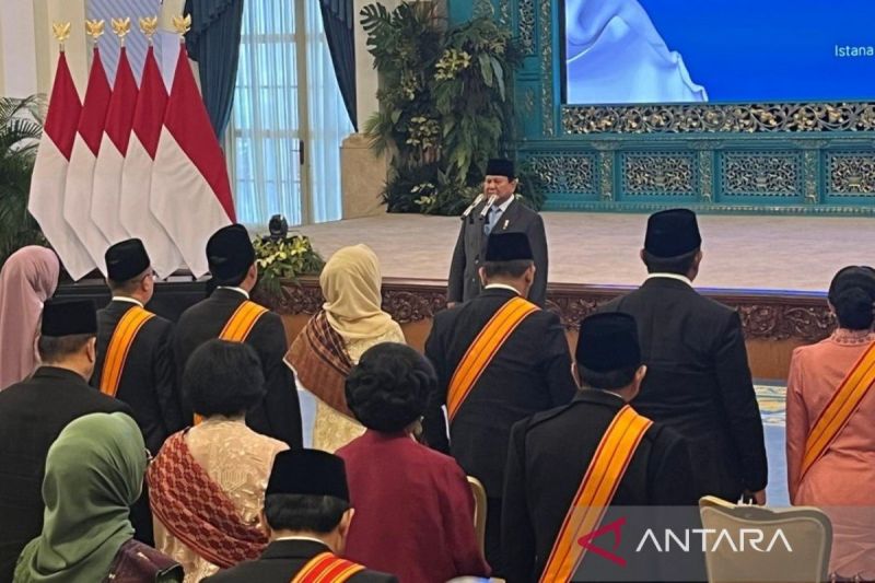 boy-thohir-penghargaan-untuk-haji-leman-jadi-teladan-bagi-dunia-usaha