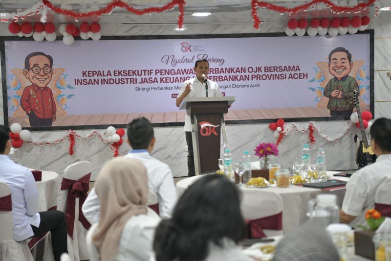 pemprov-minta-ojk-bantu-transformasi-bank-aceh-jadi-bank-devisa