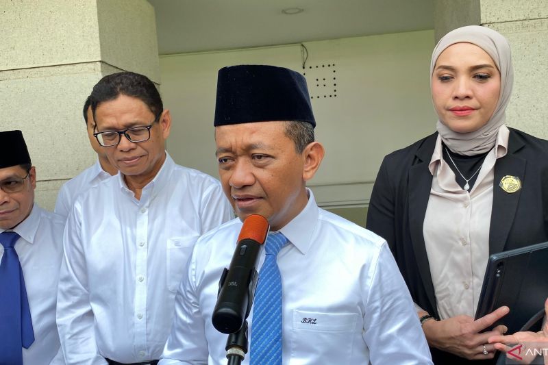 bahlil-serahkan-tiga-kriteria-tambang-ilegal-kawasan-hutan-ke-satgas