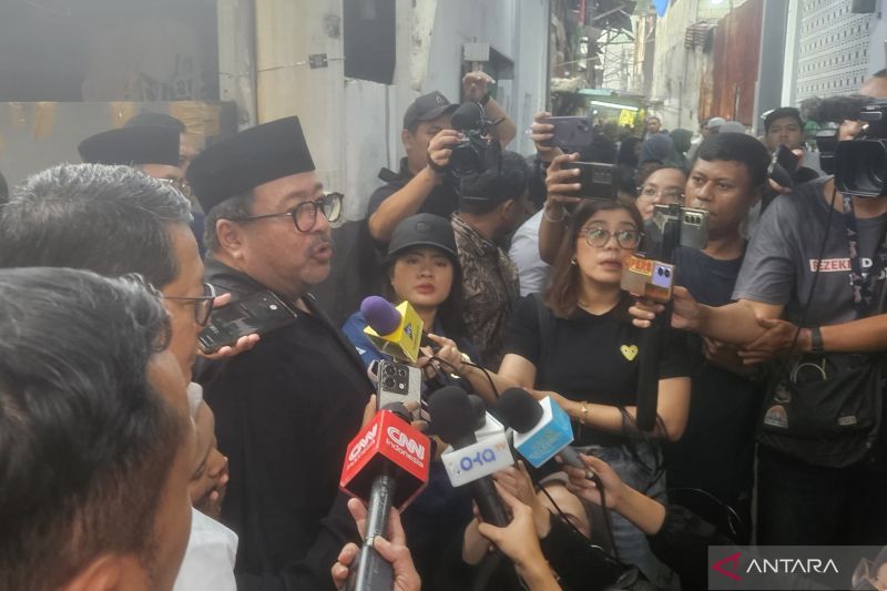 Jakarta gratiskan TJ, MRT selama seminggu sambil perbaiki halte