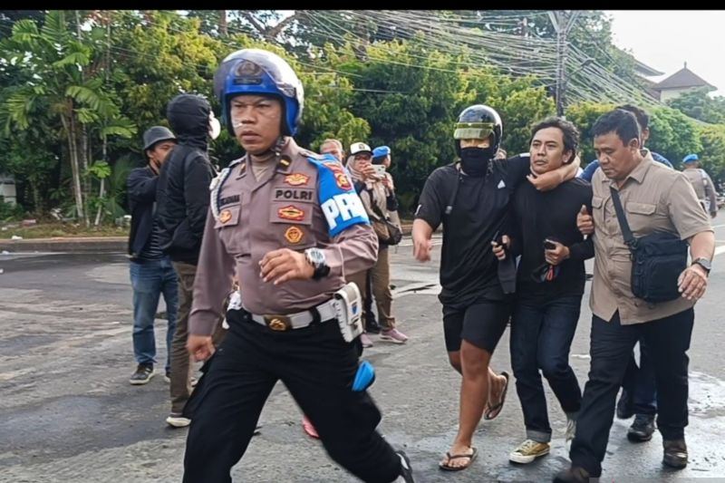 Polda Bali tangkap 22 peserta aksi demonstrasi di Denpasar