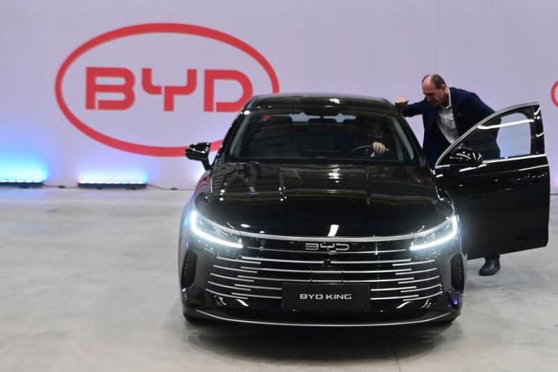 byd-catat-pendapatan-stabil-dan-pertumbuhan-laba-pada-h1-2025