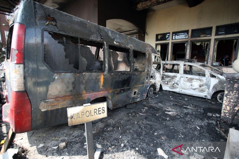 begini-caranya-agar-kendaraan-rusak-akibat-demo-bisa-klaim-asuransi