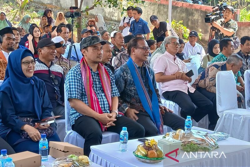 mentrans-jamin-bantu-penuhi-hak-shm-warga-transmigran-selaparang