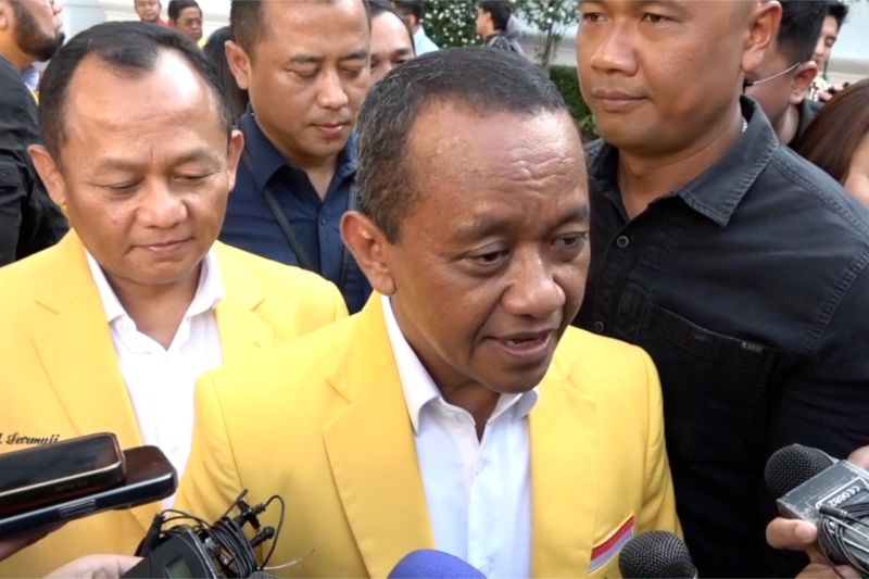 bahlil-siap-berikan-tambang-yang-dibutuhkan-badan-industri-mineral