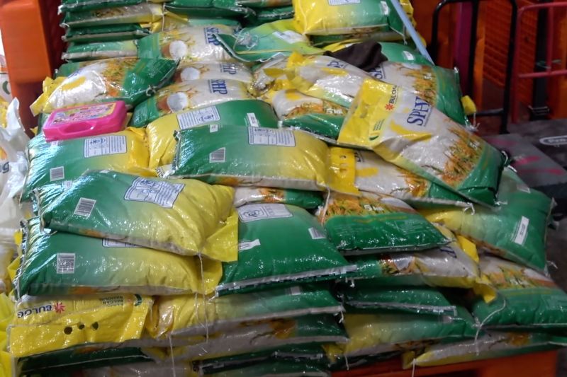 stok-10-ribu-ton-pemprov-papua-pastikan-beras-cukup-untuk-4-bulan