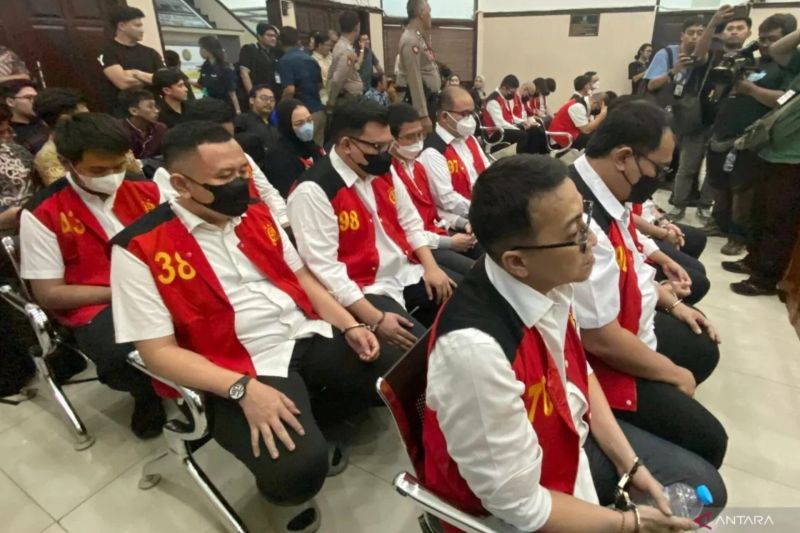 mantan-pegawai-kominfo-denden-divonis-enam-tahun-pada-kasus-judol