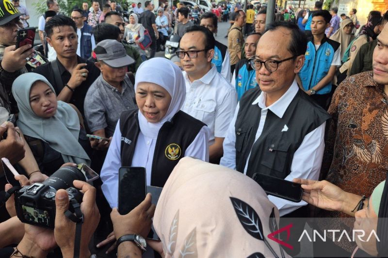 khofifah-renovasi-gedung-negara-grahadi-libatkan-delapan-pihak