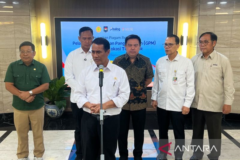 mentan-tidak-ada-kelangkaan-beras-hanya-pergeseran-distribusi