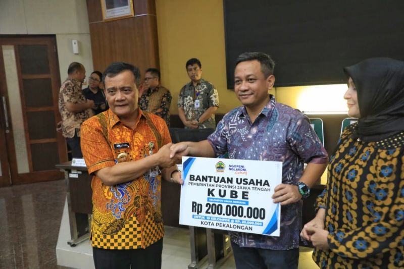 jateng-salurkan-bantuan-keuangan-kepada-pemkot-pekalongan-rp61miliar