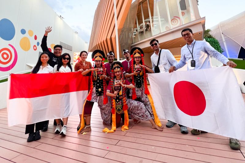 tari-topeng-indramayu-tampil-memukau-di-osaka-world-expo-2025