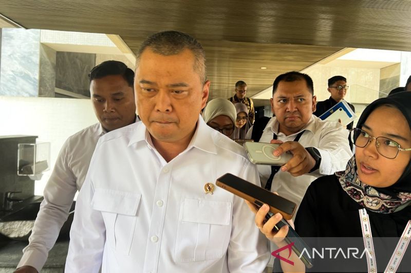 menhub-sampaikan-duka-atas-heli-jatuh-di-kalsel-dengan-8-korban-jiwa