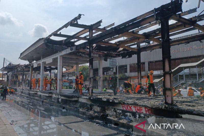 polisi-masih-buru-aktor-intelektual-kerusuhan