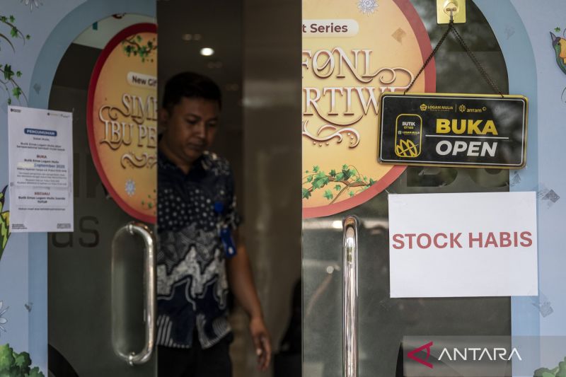harga-emas-antam-turun-tipis-jadi-rp2042-juta-per-gram