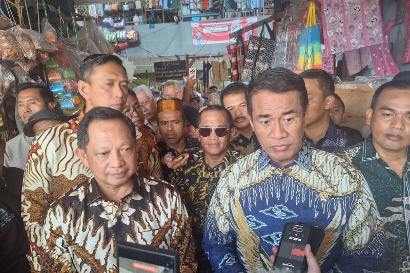 mentan-pastikan-indonesia-tidak-impor-beras-hingga-akhir-tahun