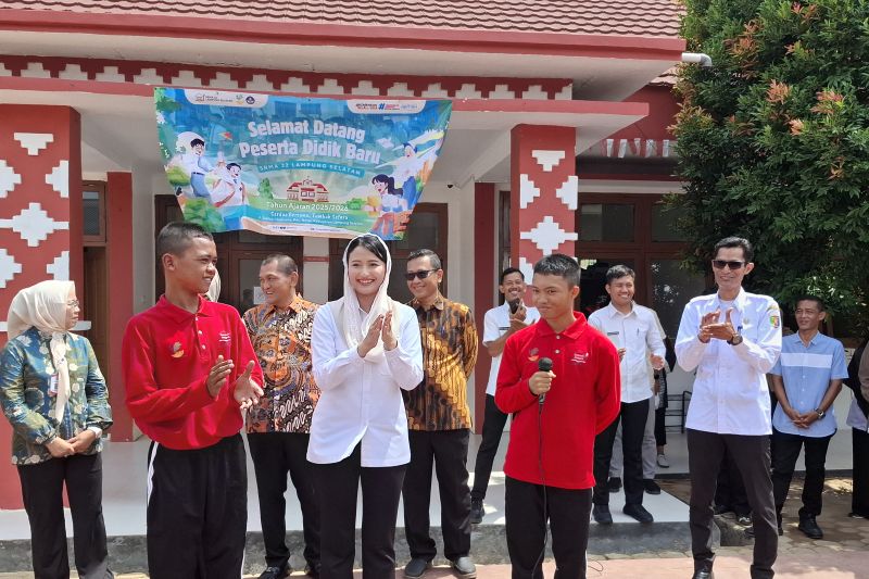 wamendag-pembelajaran-kewirausahaan-dikolaborasikan-di-sekolah-rakyat