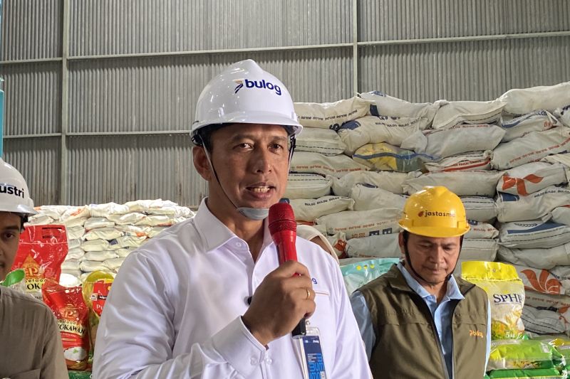 bulog-pastikan-kualitas-beras-dari-sisa-impor-pada-2024-tetap-terjaga
