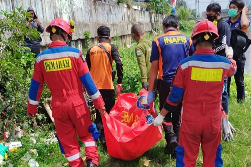 warga-temukan-mayat-pria-di-jakarta-barat