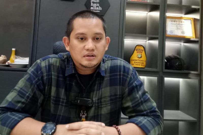 warga-kembalikan-32-barang-milik-ahmad-sahroni-yang-dijarah