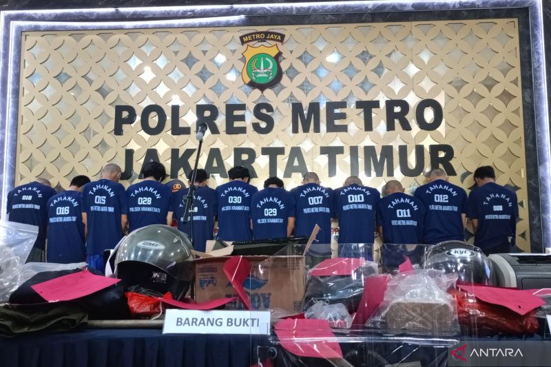 polisi-dalami-keterkaitan-tersangka-perusakan-kantor-polisi-di-jaktim