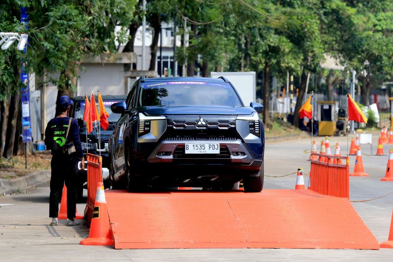 rangkul-komunitas-3-perusahaan-otomotif-bersatu-di-tokio-drive-2025