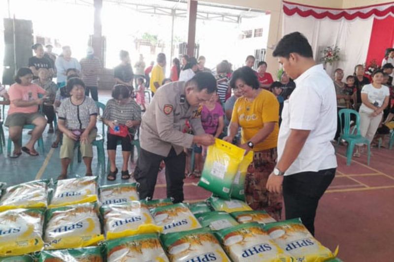 gerakan-pangan-murah-polda-sulut-salurkan-973325-kilogram-beras