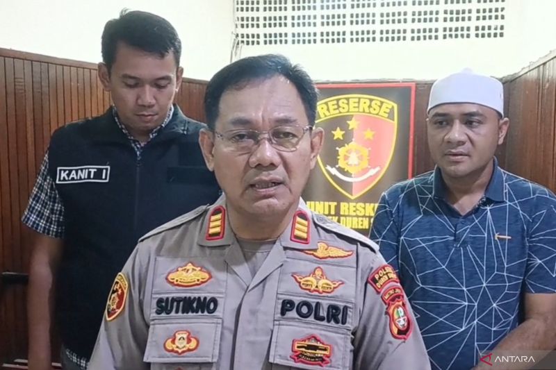 polisi-dalami-dugaan-todongan-senjata-api-oleh-perampok-di-duren-sawit
