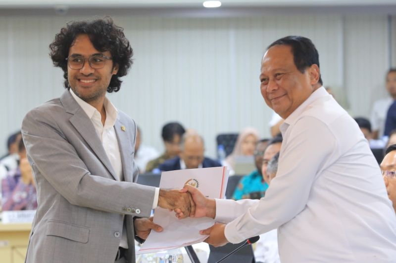 kemenhub-dpd-komitmen-bangun-konektivitas-antarpulau-di-maluku-utara