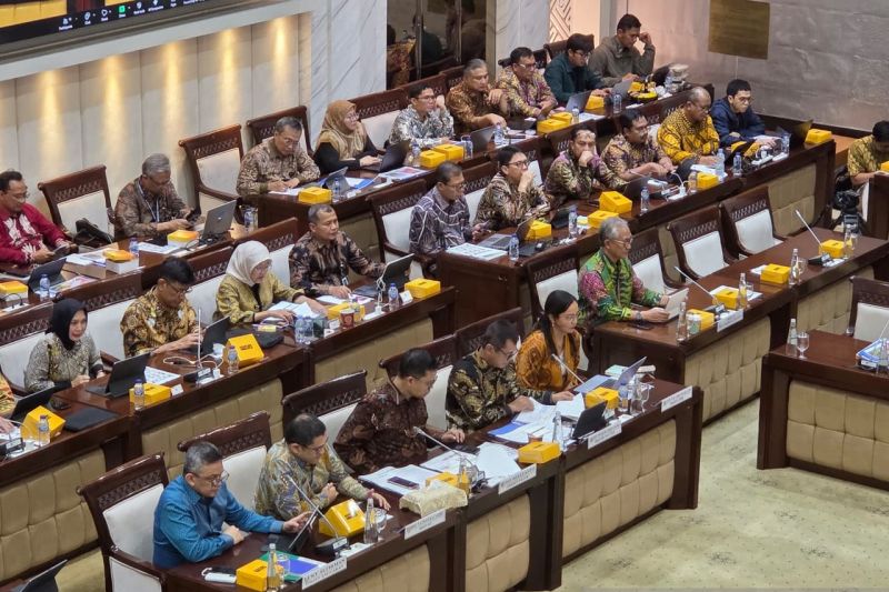 djp-penerimaan-pajak-hingga-juli-2025-capai-rp990-triliun
