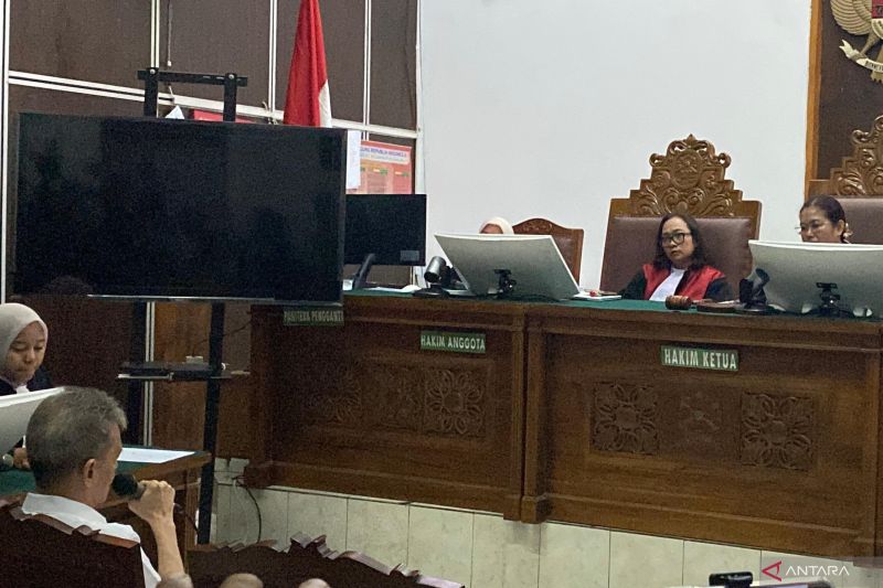 fariz-rm-divonis-10-bulan-penjara-atas-kasus-narkoba