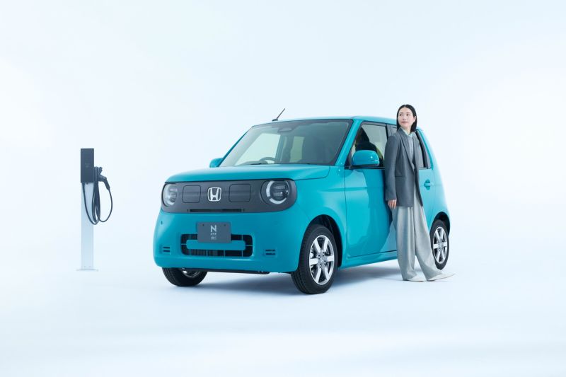 honda-mulai-jual-n-one-e-mobil-listrik-mungil-dengan-satu-pedal