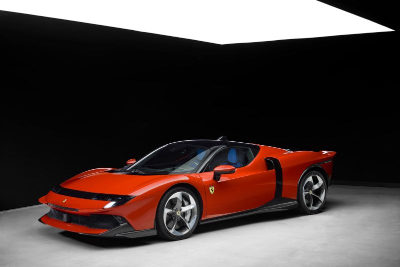 ferrari-849-testarossa-dilengkapi-dengan-tiga-motor-listrik