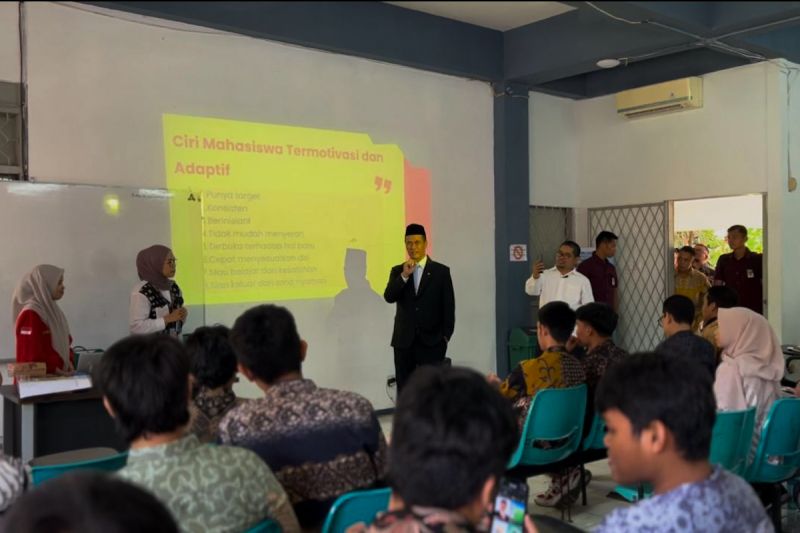 mentan-pacu-mahasiswa-unhas-kawal-indonesia-jadi-lumbung-pangan-dunia