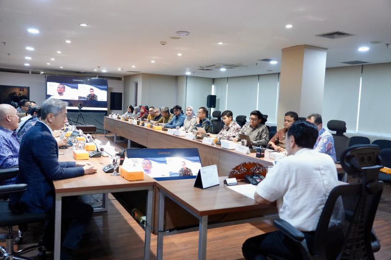 luhut-temui-aliansi-ekonom-guna-respons-tujuh-desakan-darurat-ekonomi