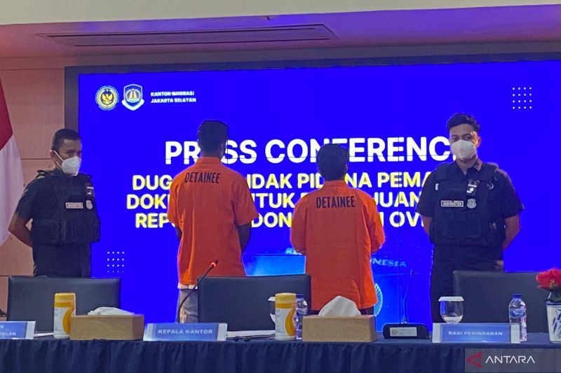 imigrasi-jaksel-ungkap-kasus-dokumen-paspor-palsu-dan-wna-overstay