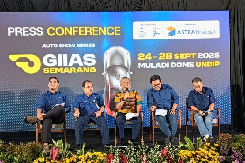 giias-semarang-2025-pamerkan-18-merek-mobil-dan-motor