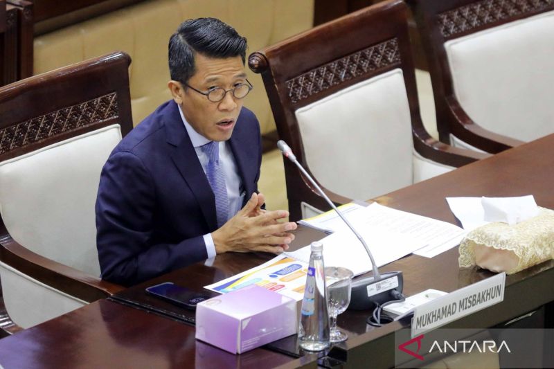 ketua-komisi-xi-dpr-apresiasi-keputusan-menkeu-tak-naikkan-cht-2026