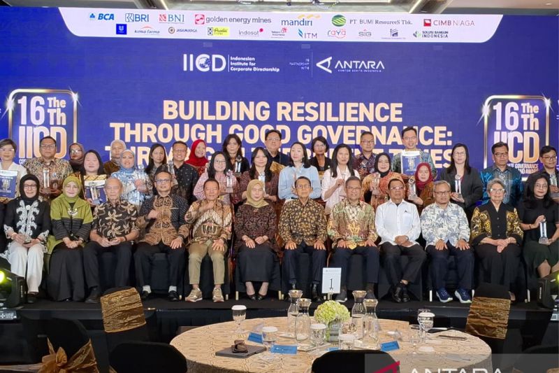 iicd-gelar-cg-award-ojk-dukung-praktik-tata-kelola-perusahaan-yang-baik