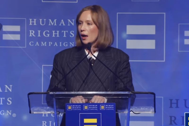 profil-hannah-einbinder-aktris-peraih-emmy-award-dukung-palestina
