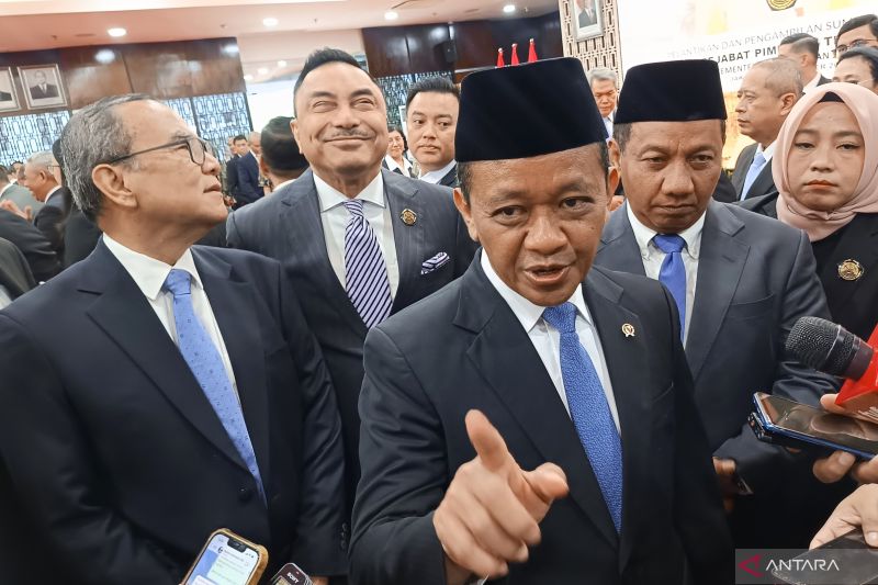 bahlil-tegaskan-spbu-swasta-kolaborasi-dengan-pertamina-terkait-stok