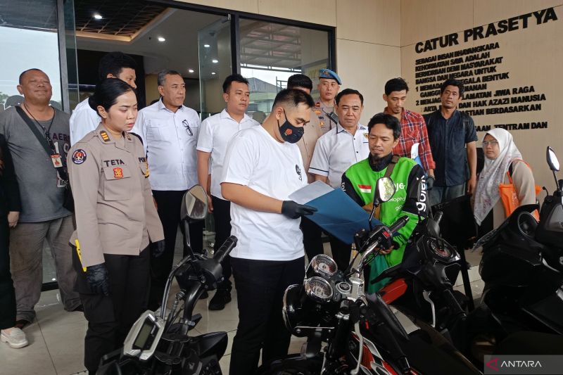 polisi-kembalikan-enam-motor-hasil-curian-di-jaktim-ke-pemiliknya