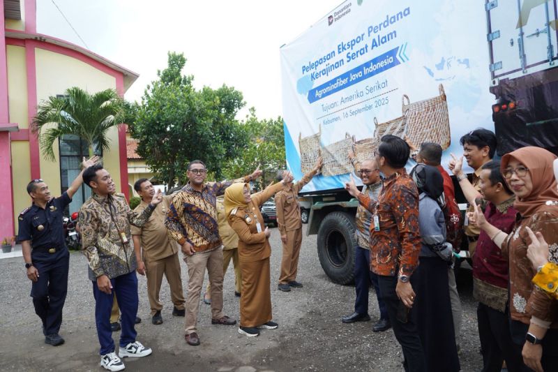 pt-pertamina-dukung-ekspor-perdana-umkm-kebumen-ke-amerika-serikat