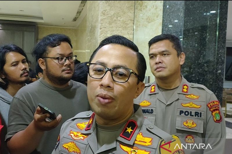 polda-metro-jaya-bantah-tudingan-akses-besuk-aktivis-dipersulit