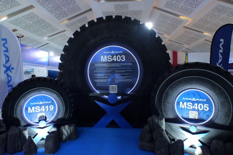 maxam-pamerkan-ban-kendaraan-berat-buatan-indonesia-di-mining-expo
