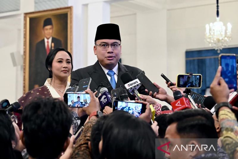 profil-angga-raka-kepala-badan-komunikasi-pemerintah-yang-baru