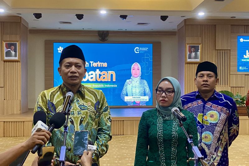 menkop-dorong-kopdes-merah-putih-fokus-ke-kredit-sektor-produktif