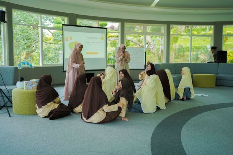 Al Hikmah IIBS Batu: Boarding School Unggulan dengan Kurikulum IB, Pendampingan Intensif, dan Sekolah Ramah Anak