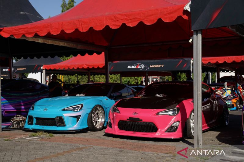 blackauto-battle-surabaya-inspirasi-car-tuning-nasional