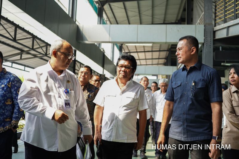 komisi-v-dpr-mendorong-integrasi-transportasi-di-terminal-pondok-cabe